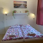 Mar بيت ضيافة Hradec Králové