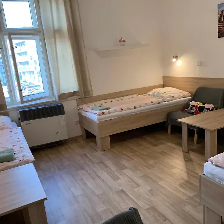 Mar 3* Hradec Králové